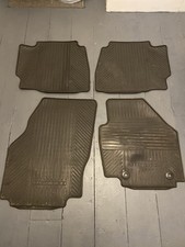 Genuine Ford Mondeo Rubber Car Floor Mats Set (4pcs) – Front & Rear – OEM
