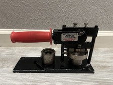 Tecre Badge/Button Maker Red