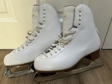 GRAF 500 Ice Skates Figure