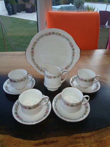 Paragon belinda bone china - "belinda",