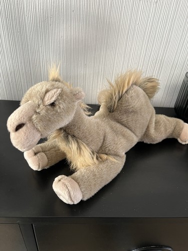 Aurora world lying down camel - aurora,