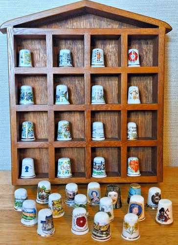 Thimble holder display - holder, 16