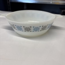 JAJ Pyrex Vintage Chelsea Dish