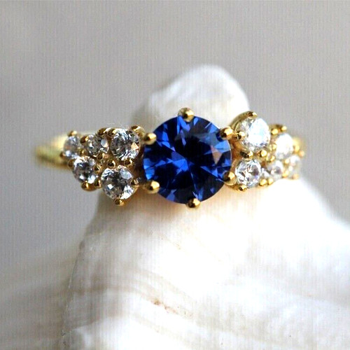 Round cut blue sapphire - round,