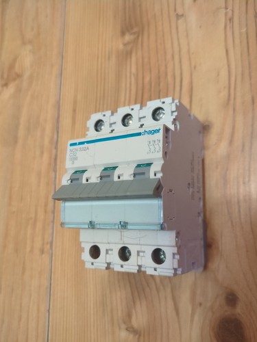 Hager ncn332a amp - ncn332a, 32