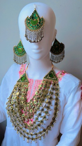 Jewellery - , traditional)