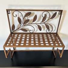Wall Mounted Metal Floral Shelf/rail 