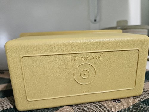 Tupperware yellow white - tupperware,