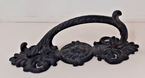 Cast metal pull door - cast,