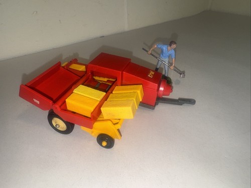 Britains farm red new - britains,