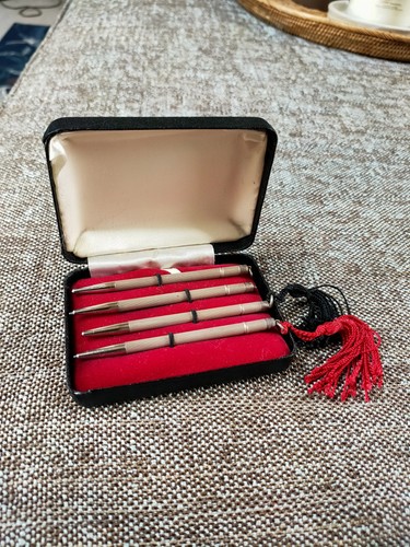Original tasselled set 4 - set,