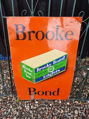 Tin brooke bond - tin,