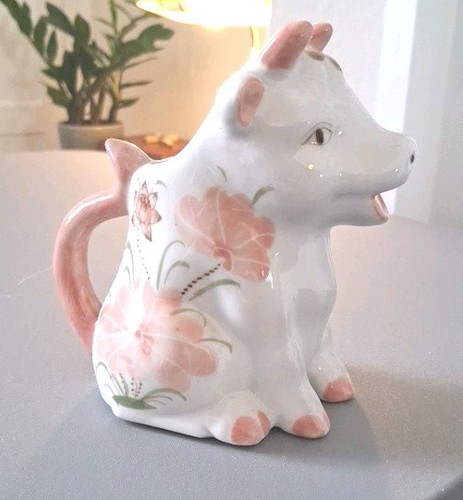 Vintage sitting cow cream - cow,,