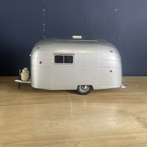 Vintage air stream camper - , /