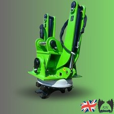 Excavator bucket tilt