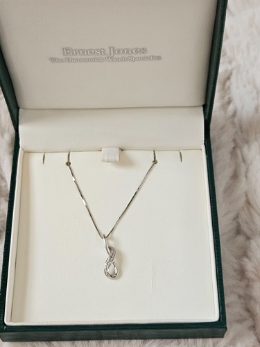 Ladies necklace silver