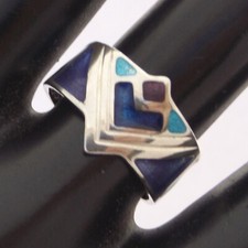 RING by Pat Cheney sterling silver and enamel in an art deco style design size V