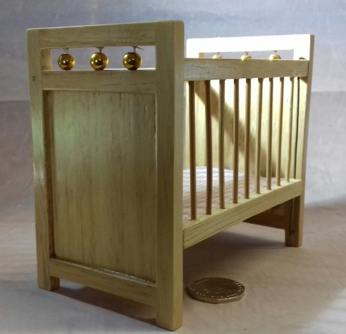 Cot light oak nursery - ,