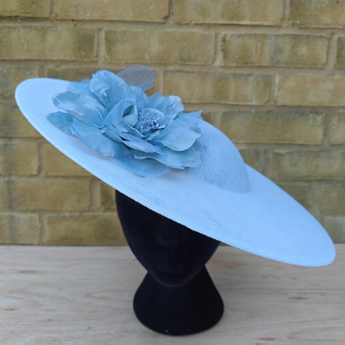 White grey flower - , disc