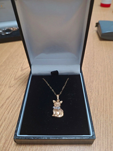 9ct gold hallmarked cat charm - hallmarked,