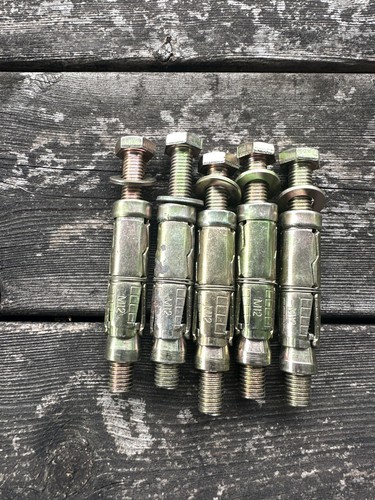 Loose bolt shield - bolt,