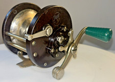 Multiplier Baitcasting Reel PENN 85 Bakelite Vintage 3 1/4” Dia Pier Light Boat