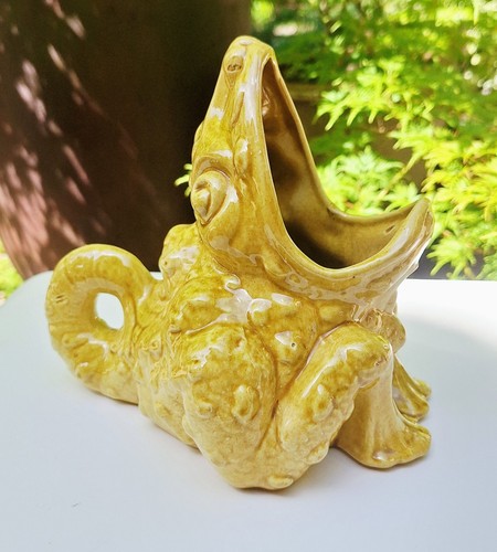 Leeds art pottery - toad, spoon