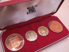 COINS ROYAL MINT Uncirculated