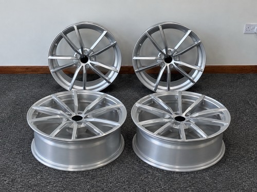 Silver vw pretoria - 4x, 19”