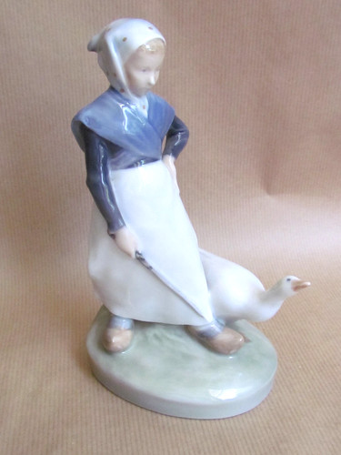Royal copenhagen 528 goose - 528,