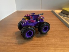 Diecast Hot Wheels Monster Trucks Scratch Attack Monster Truck Purple 1:64