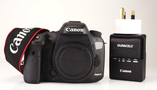 Canon eos dslr body only - eos, 7d