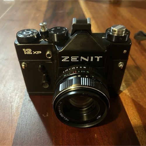 Zenit 35mm slr - xp, film