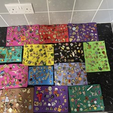 job lot of 450+ badges pin badges pin buttons lapels vintage & modern