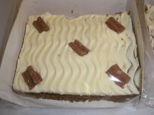  Home Made CARROT CAKES x2    Free Postage   Family bakery Shop