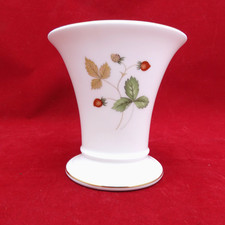 Wedgewood Wild Strawberry 9cm Posy Vase.
