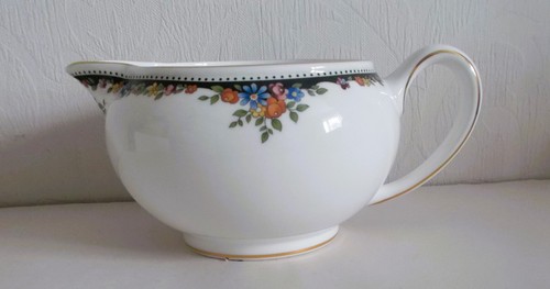 Wedgwood osborne milk - wedgwood,, jug