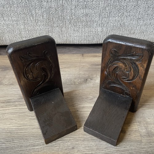 Antique handmade carved wooden - handmade/carved,
