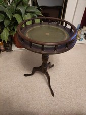 Vintage round pedestal - vintage,
