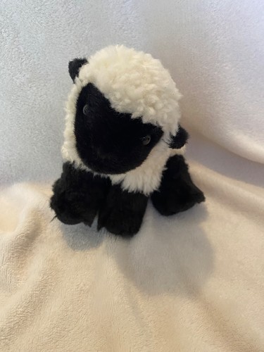 Fluffy lamb sheep - sheep, plush