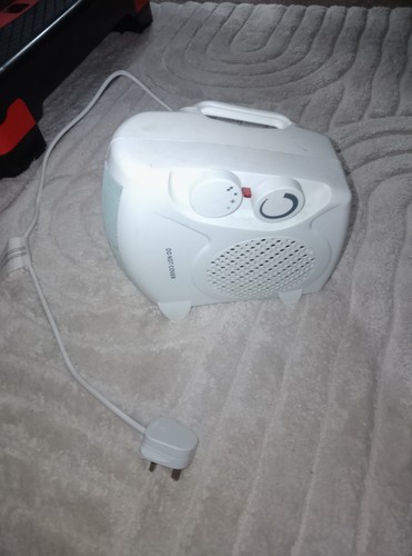 Small white instant electric - white,
