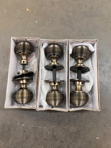 Pairs solid antique - antique, brass