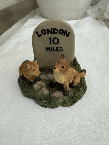 Leonardo figurines fox with - figurines,