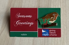 RSPB- Pin Badge Christmas ROBIN on a GNAH backing card   ** FREE POST **