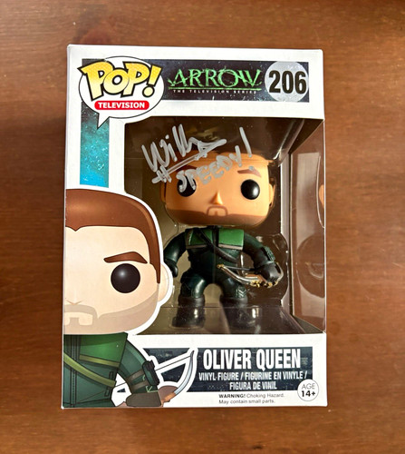 Signed funko pop - funko,