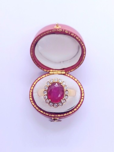 Yellow gold ruby and - 18,
