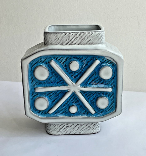 Beautiful vintage jonathan - vintage,
