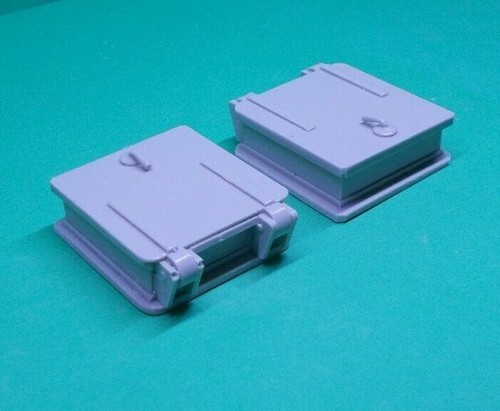 Large square hatch - large,