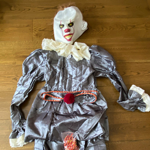 Pennywise halloween costume - pennywise,