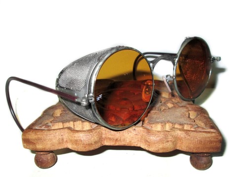 Antique wwii amber - amber, welsh